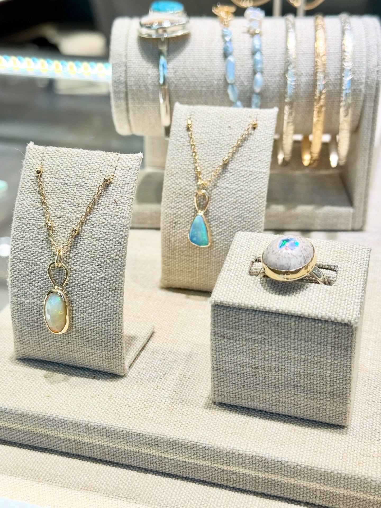 *NEW* 14K Australian Opal Necklace