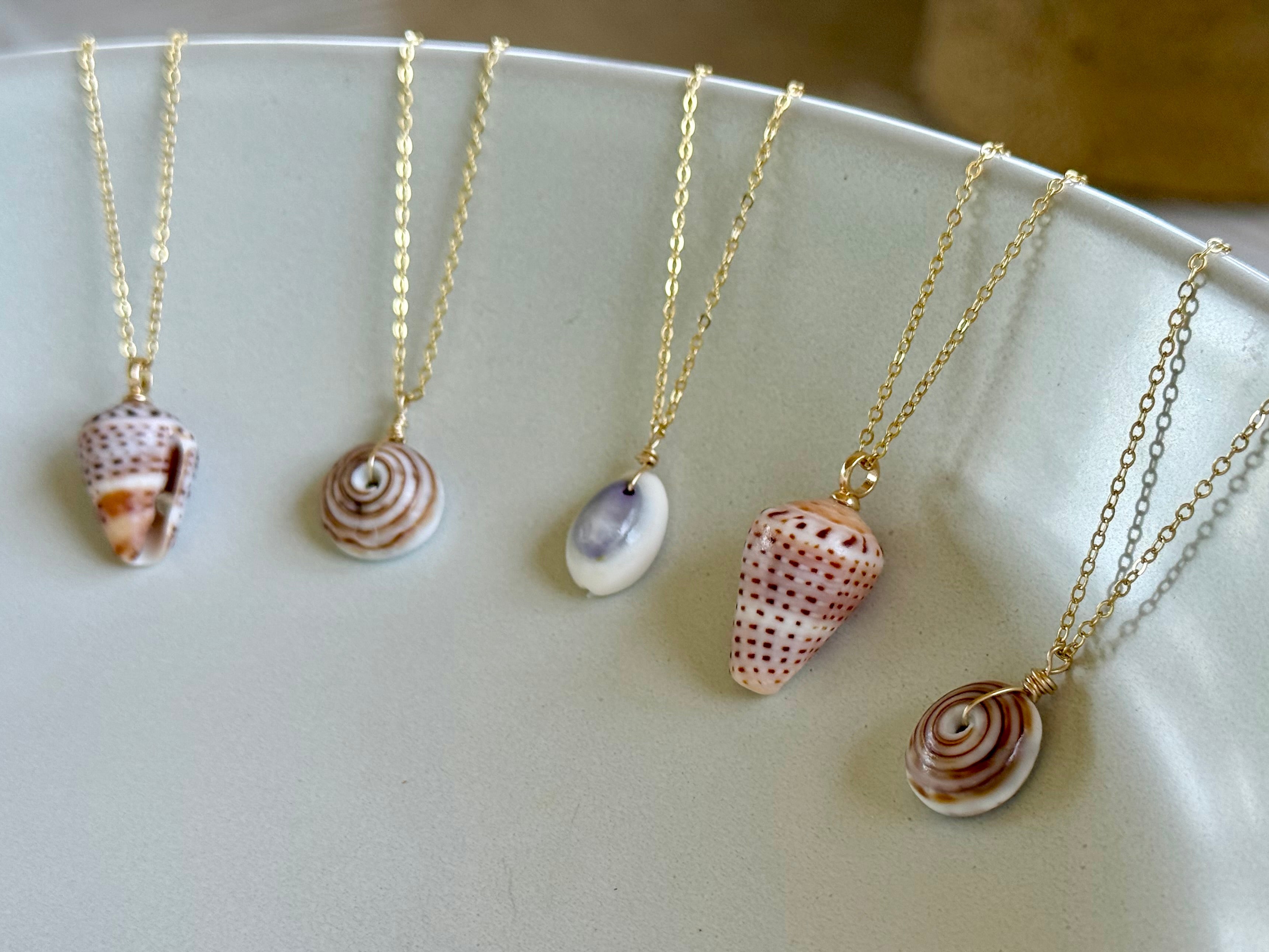 *NEW* Adjustable shell necklaces