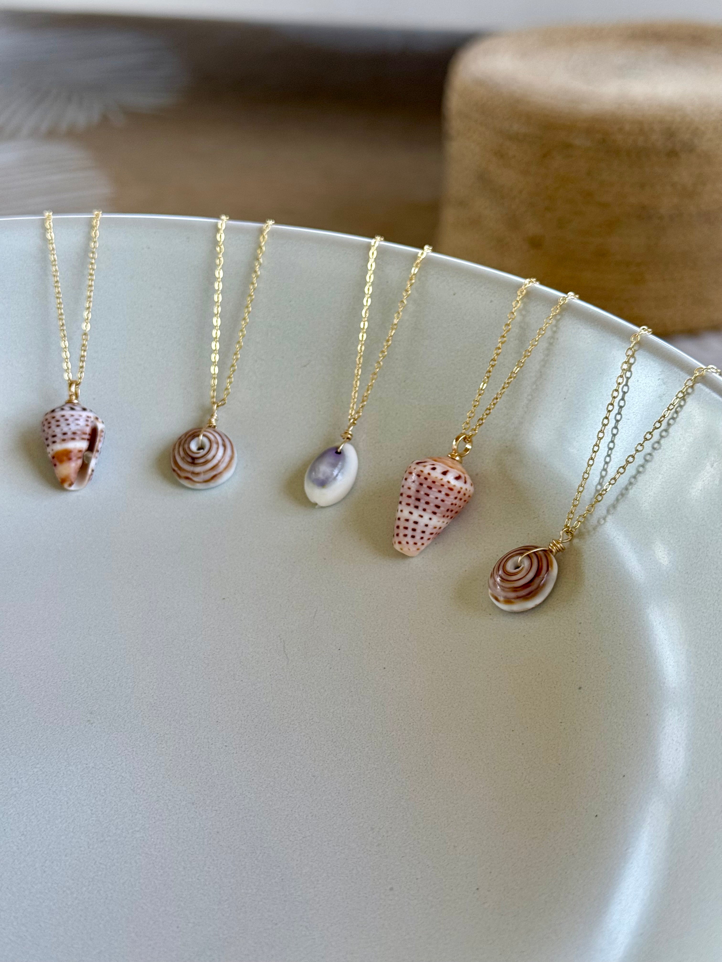 *NEW* Adjustable shell necklaces