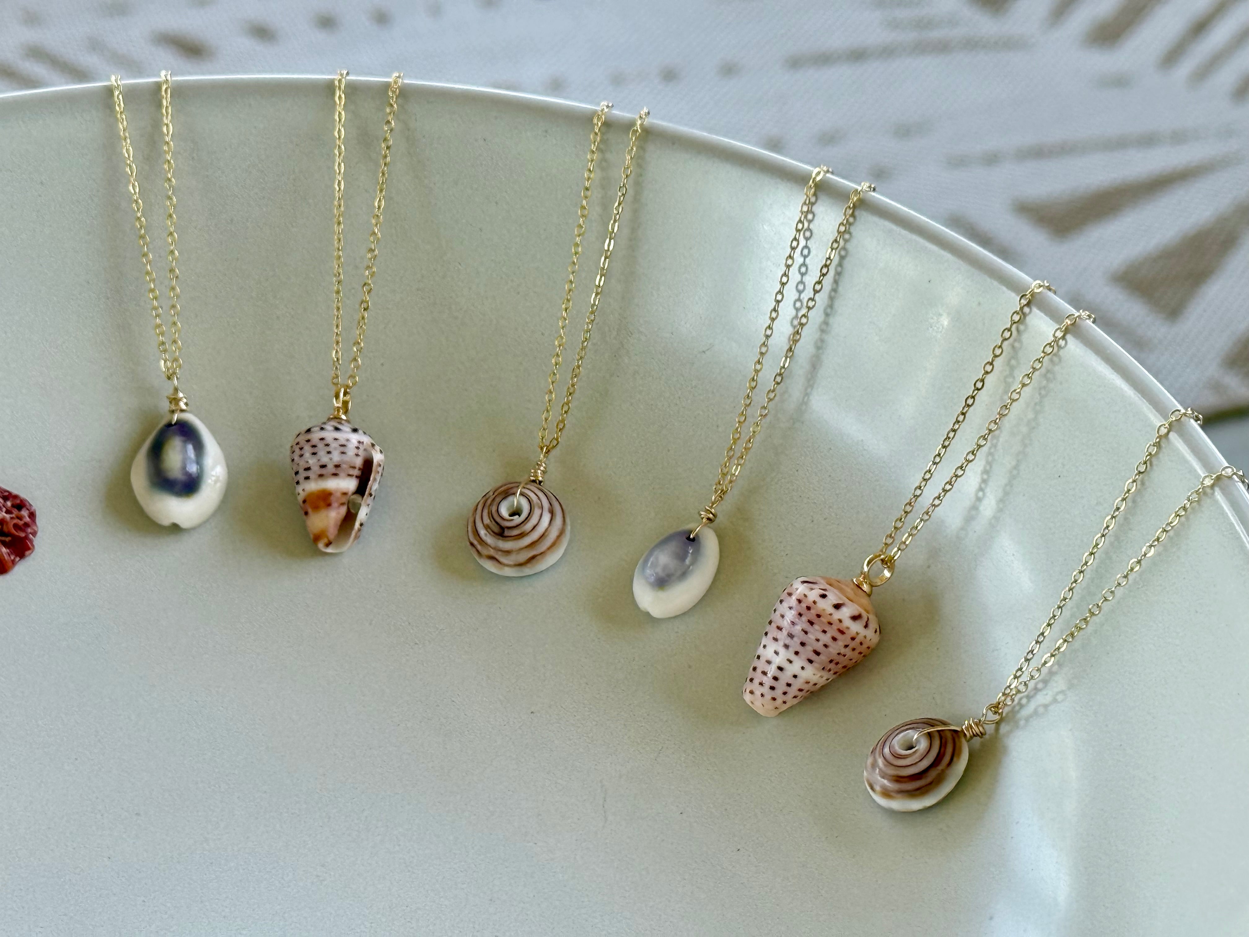 *NEW* Adjustable shell necklaces