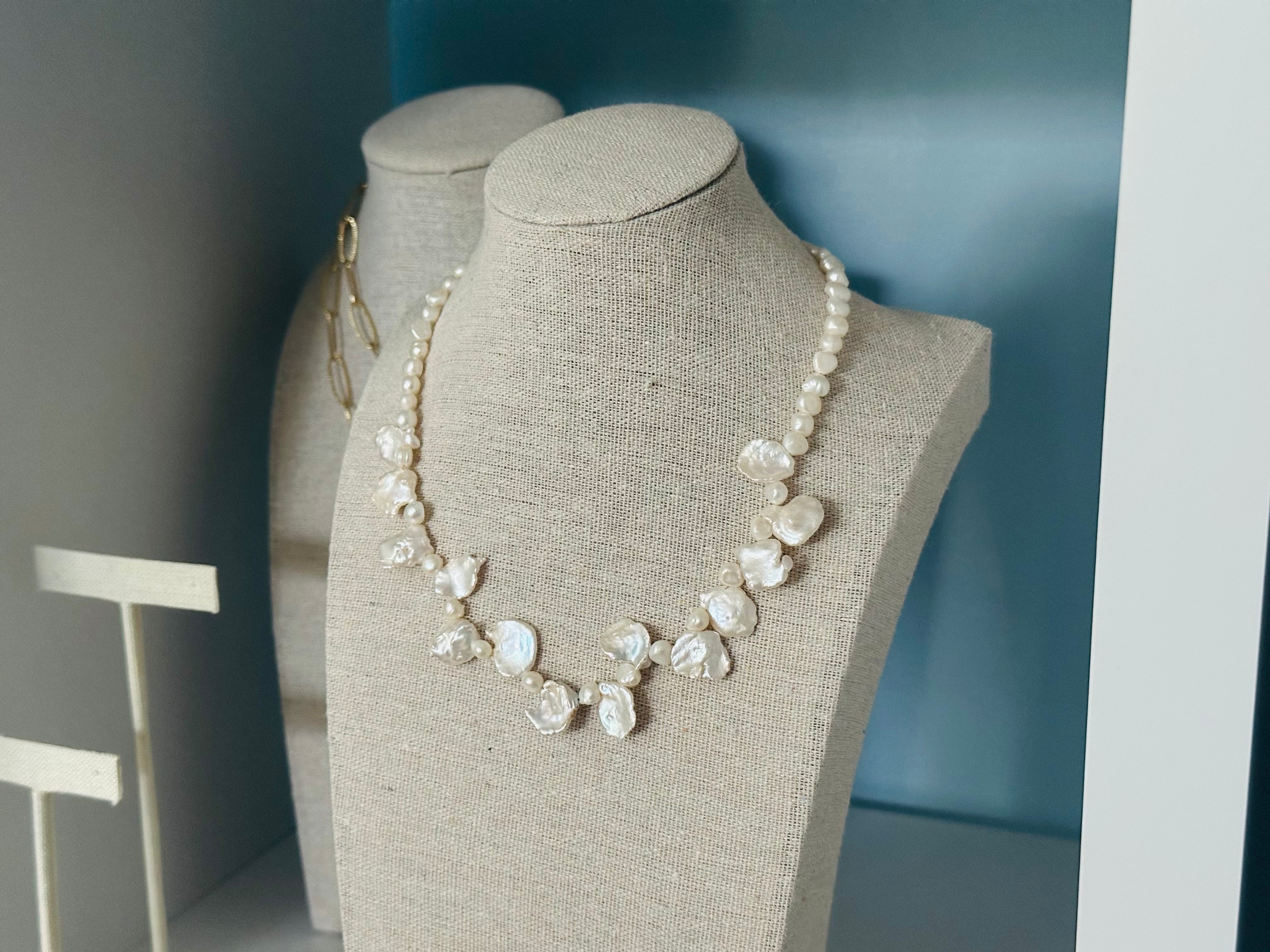 Petal Pearl Collar Beaded Necklace