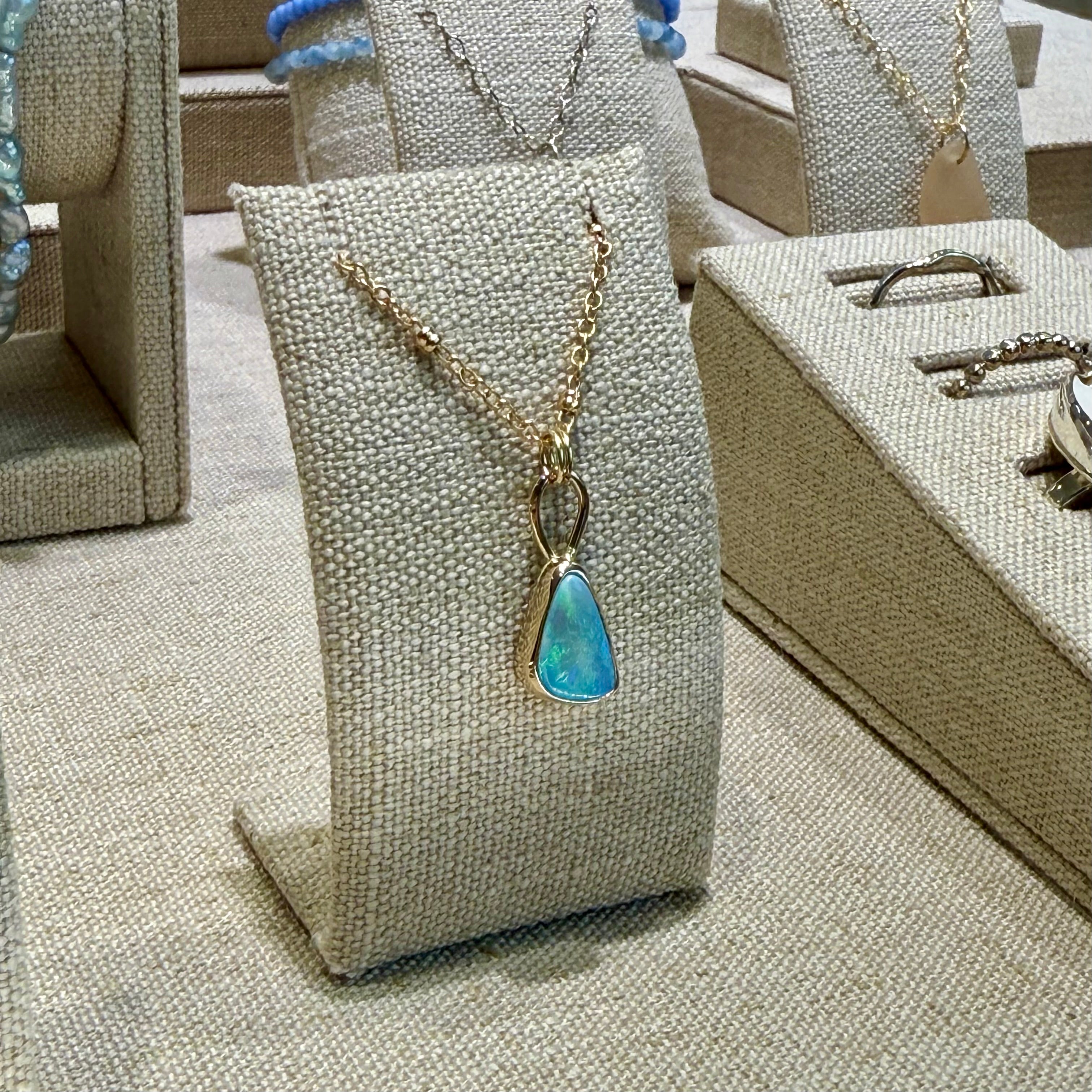 *NEW* 14K Australian Opal Necklace