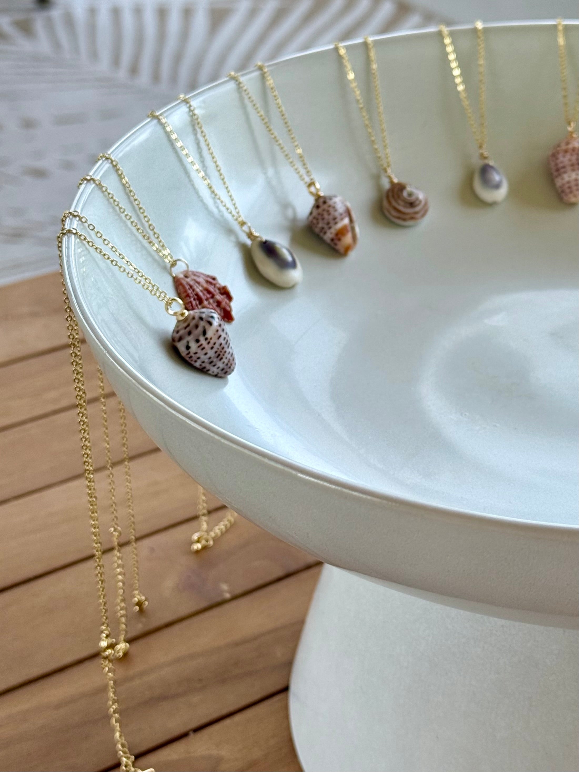 *NEW* Adjustable shell necklaces