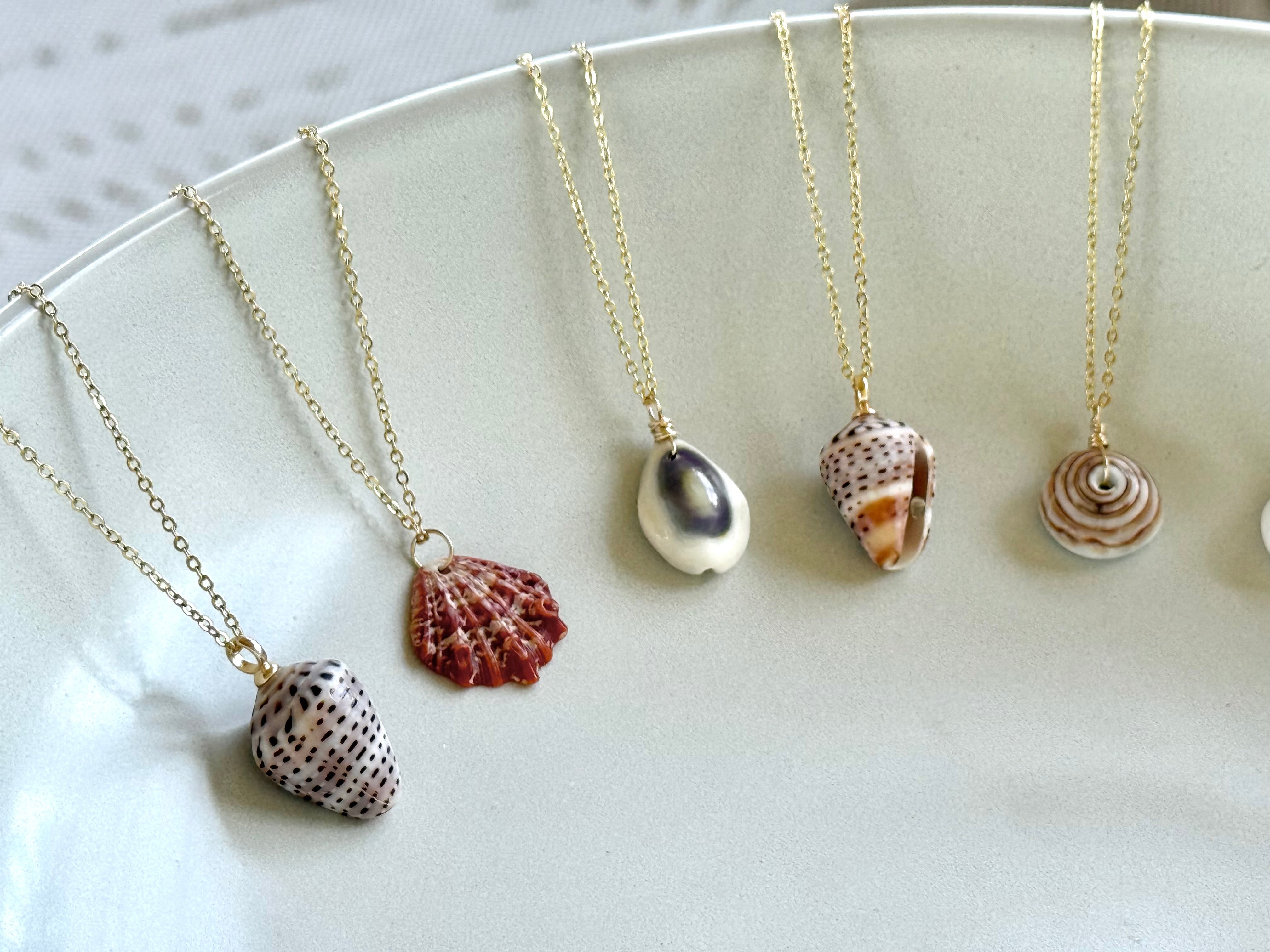 *NEW* Adjustable shell necklaces